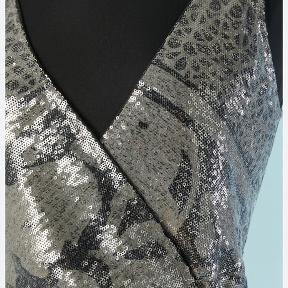 NWOT Diane Von Furstenberg silver sequin dress SZ 6 - Picture 3 of 9